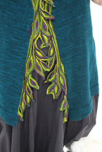 Load image into Gallery viewer, Collar Colourways-Crow Girls Not-So-Mysterious KAL kit (dyed to order)