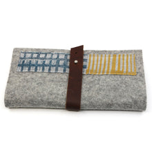 Load image into Gallery viewer, Wool Felt and Leather Needle Case (Medium) - Huey