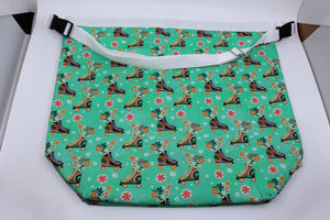 X-Large Sized Clover Deluxe Bag by Wonder Twin Fibrearts